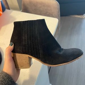 Vince Suede Black Booties